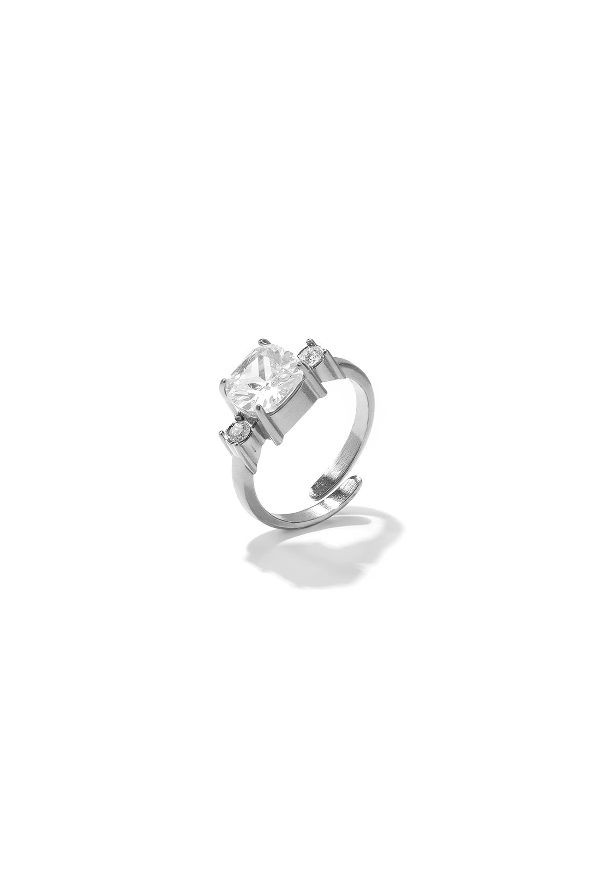 Bague minimaliste pour femme en acier inoxydable de forme ronde – couleur or