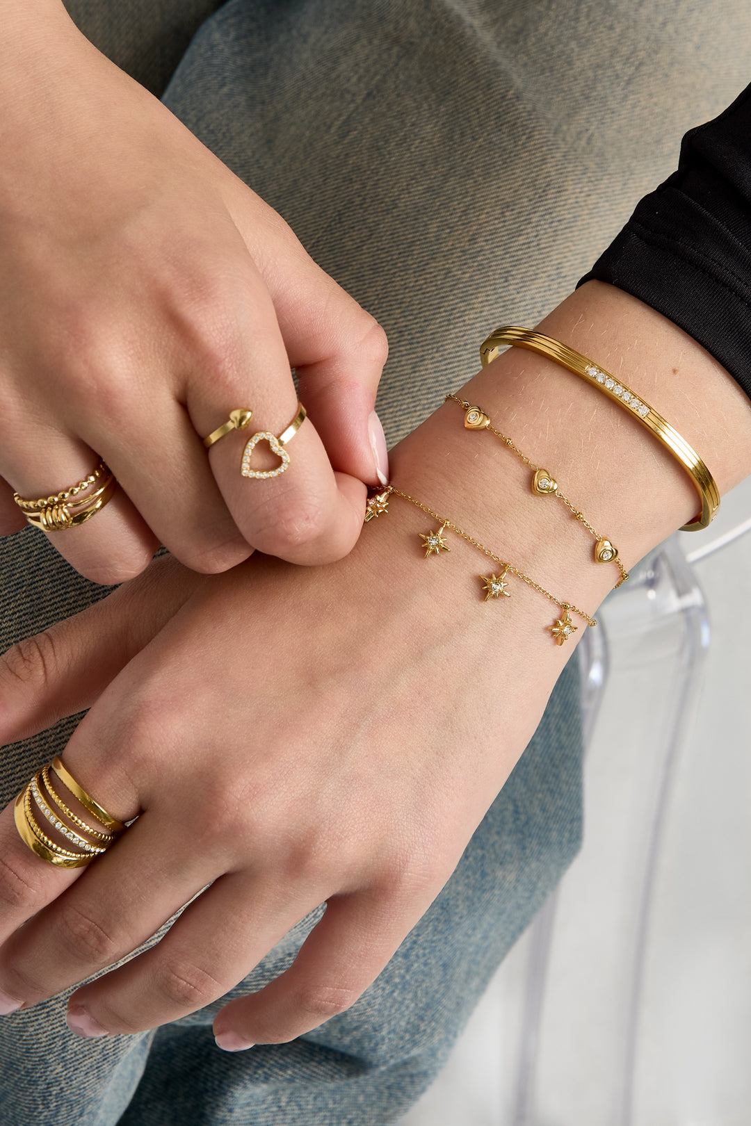 Bracelet à breloques pour femme en acier inoxydable avec cœur – ton or et ton argent – photo 2