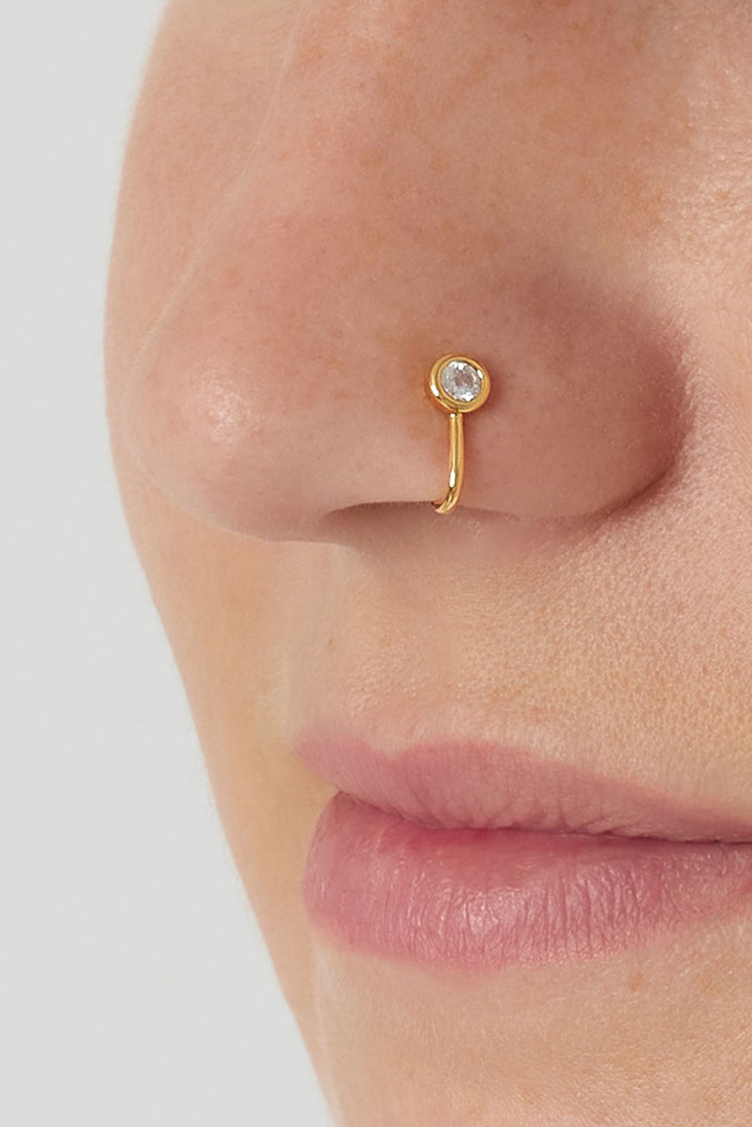 Women's copper ear cuff with organic shape – gold-coloured and silver-coloured – image 2