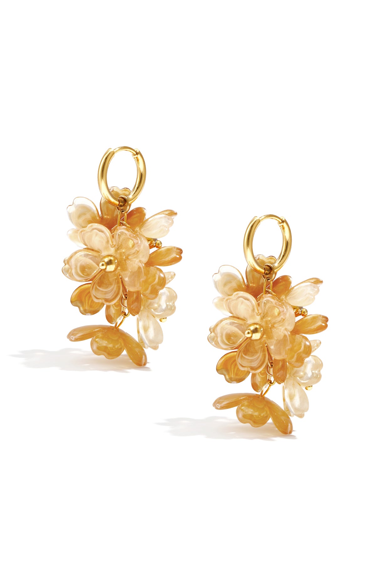 Oorringetjes met hangende krans bloemen