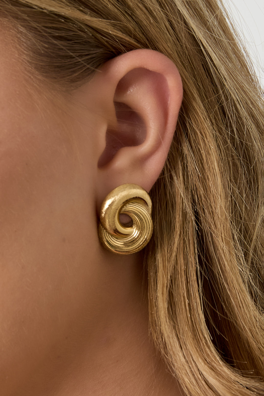 304 Stainless Steel Organic-Shaped Stud Earrings for Women – Gold-Colored – image 3