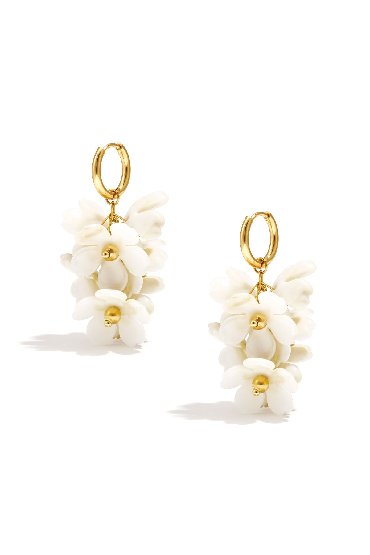 Oorringetjes met hangende krans bloemen