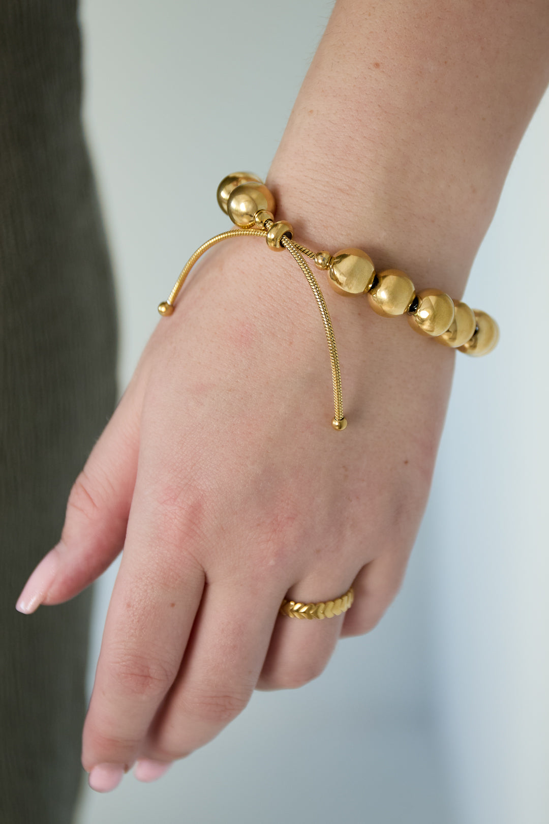 Stainless steel bead bracelet for women – gold and silver coloured – image 3