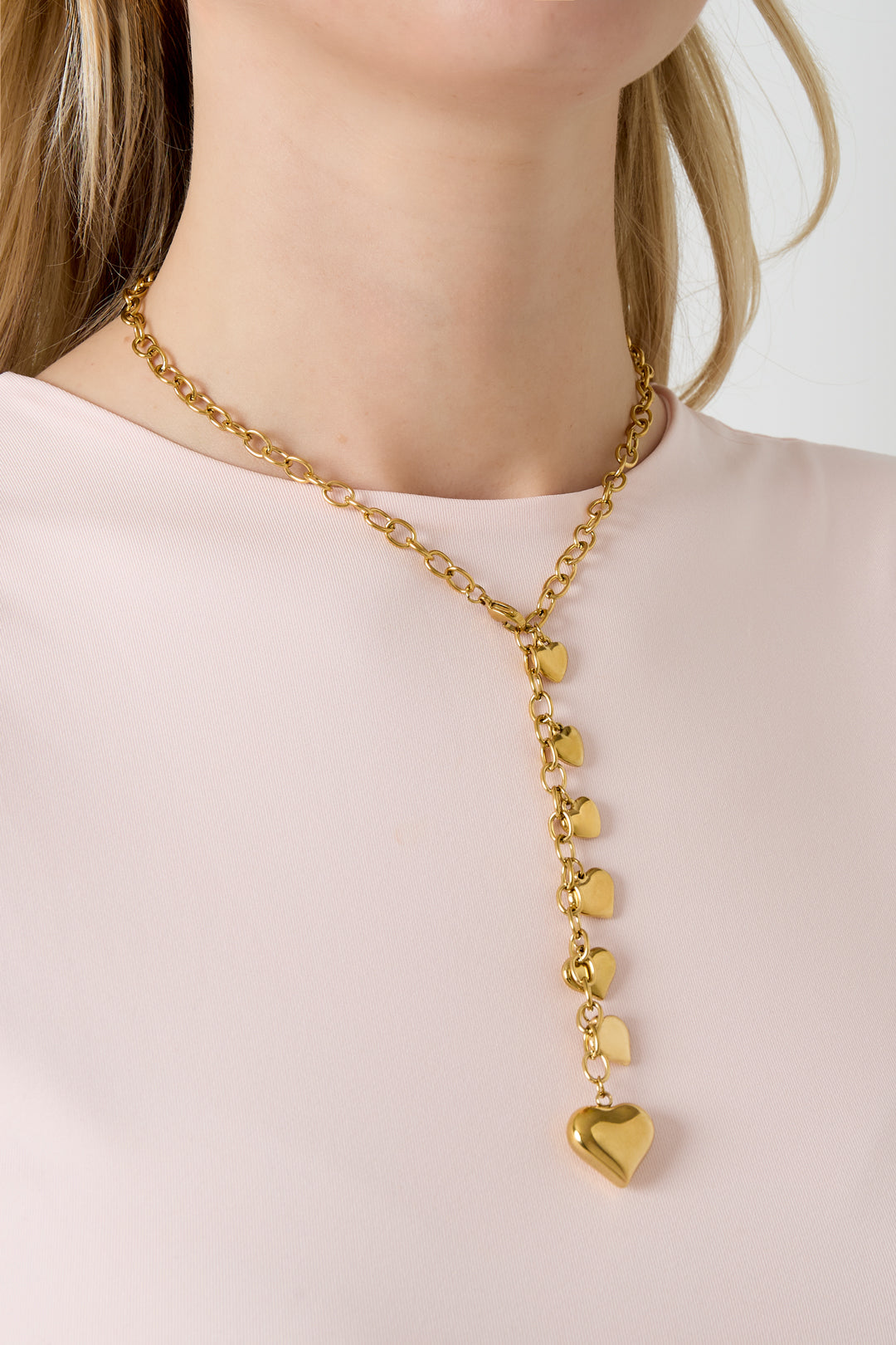 Women's stainless steel necklace with heart-shaped pendant – gold-colored – image 2