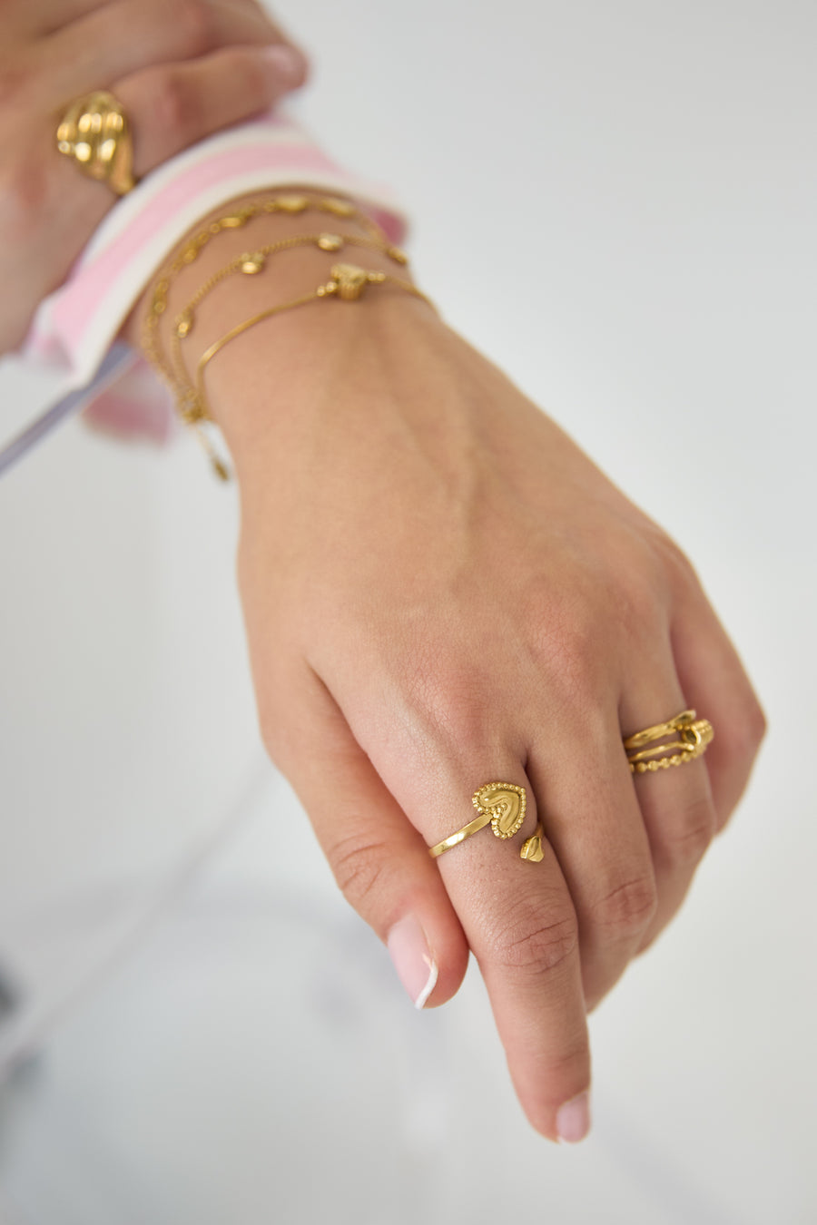 Bague statement pour femme en acier inoxydable en forme de cœur – couleur or