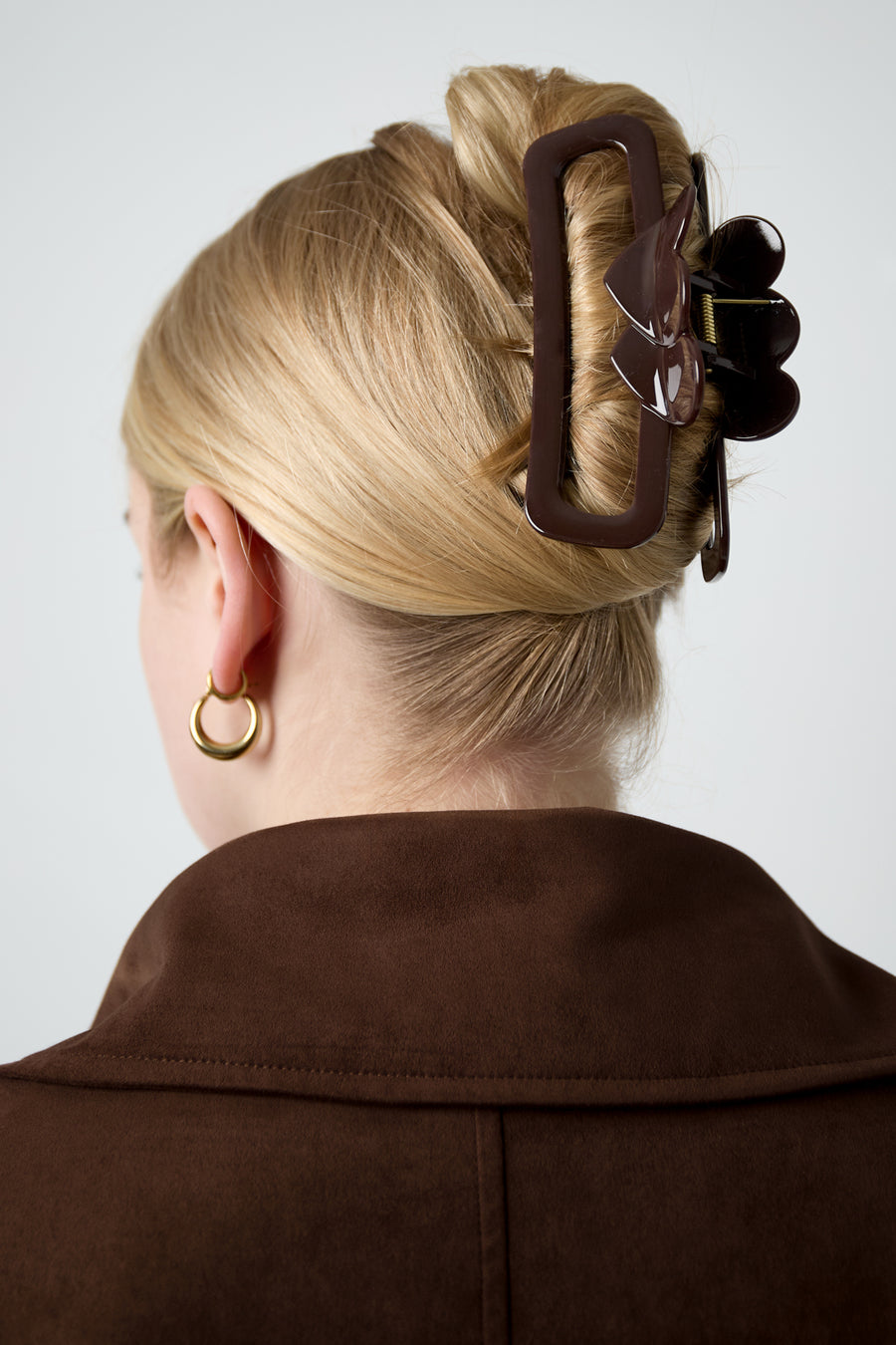 Pince à cheveux en plastique de couleur unie – marron foncé – usage quotidien