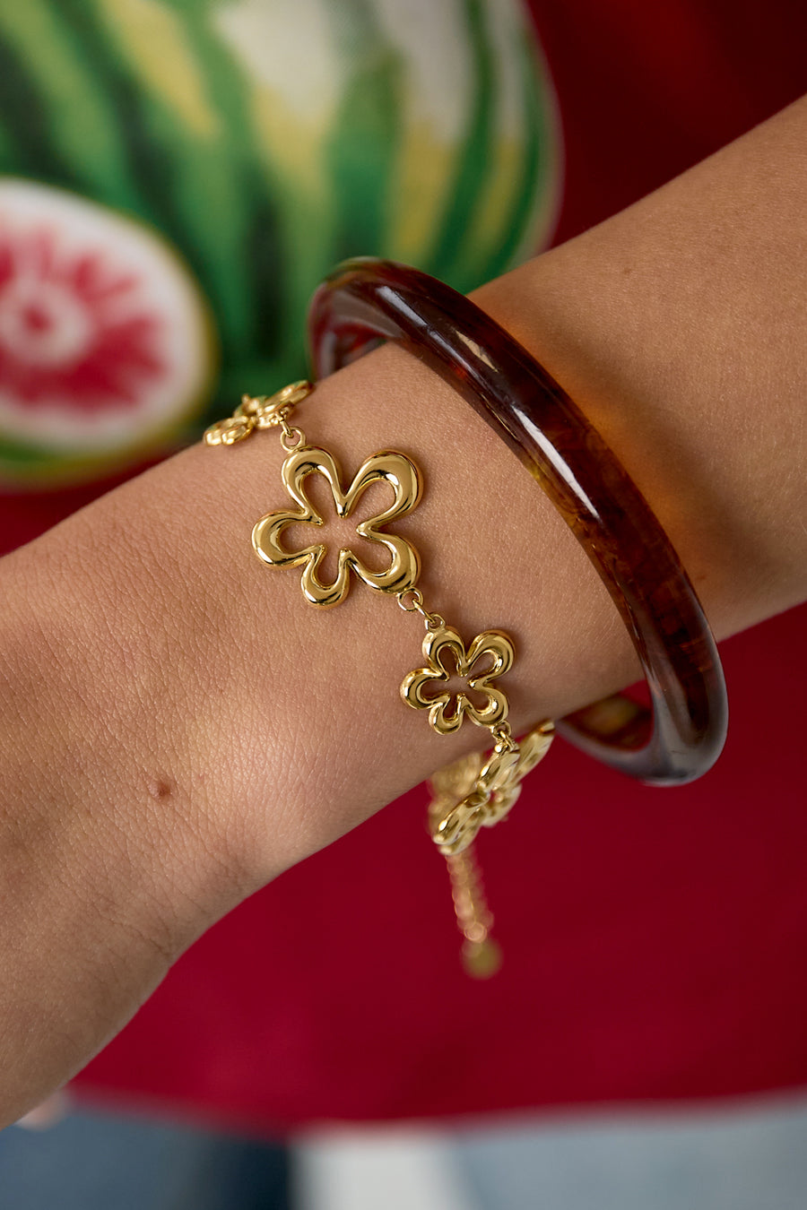 Bracelet à breloques pour femme en acier inoxydable avec motif floral – couleur or