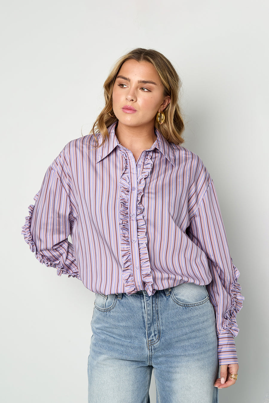 Dames katoenen blouse met ruches en strepen – productfoto 2
