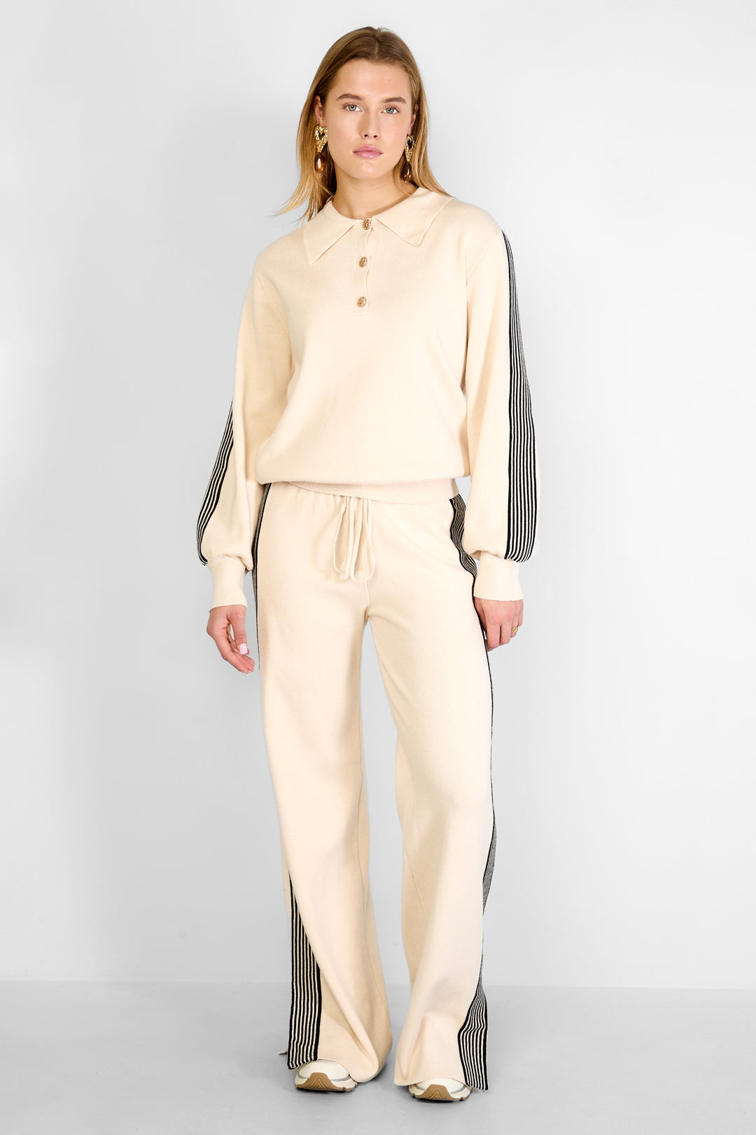 Dames gebreide broek met kleurcontrast – productfoto 7