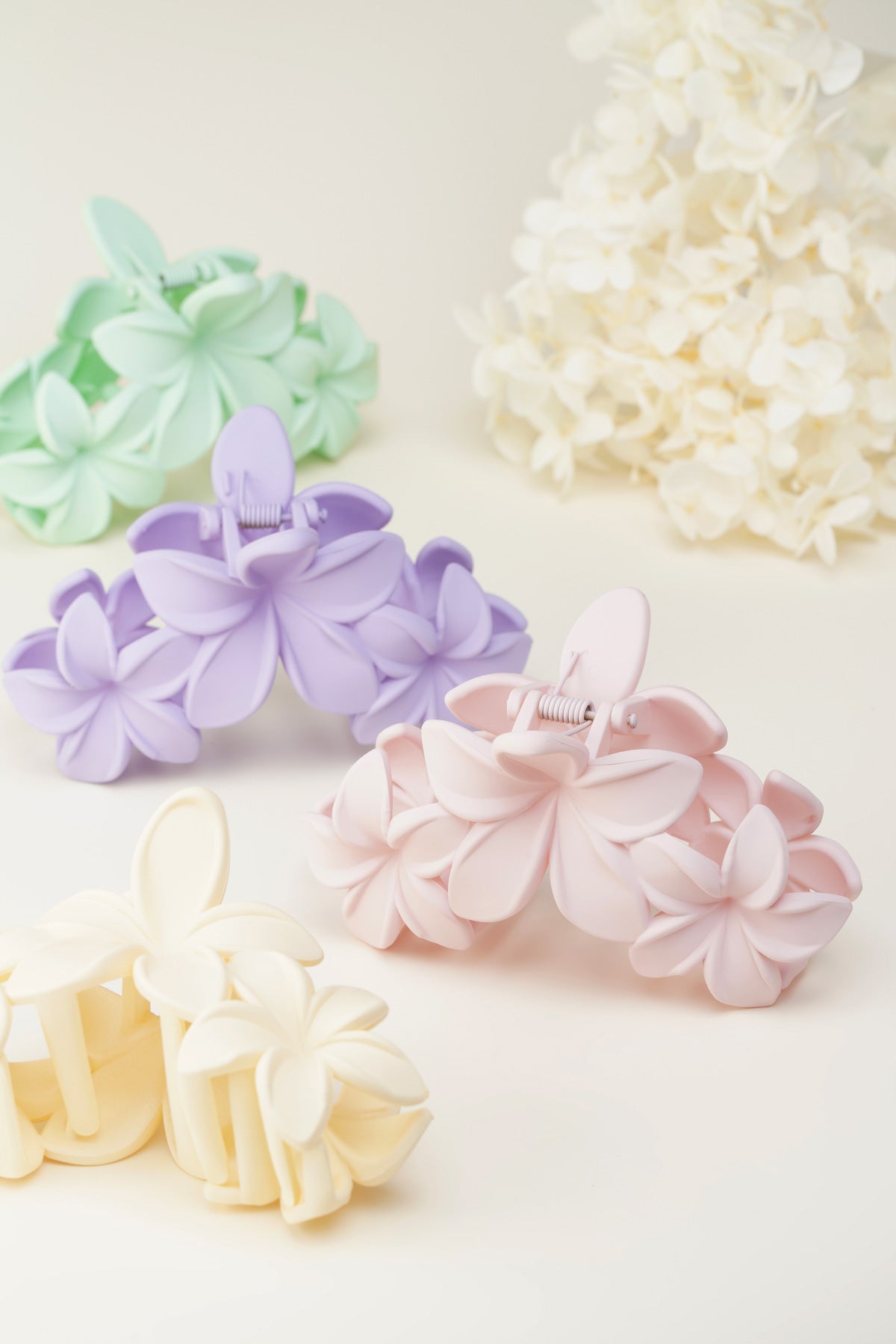 Pince à cheveux en plastique avec motif floral – plusieurs coloris – photo 3