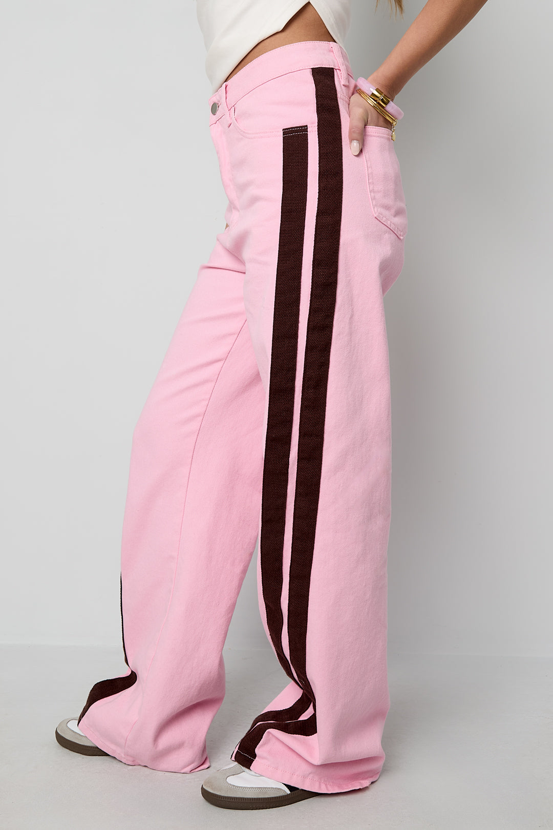 Women's straight-leg jeans with a striped pattern – Statement Stripe – image 3
