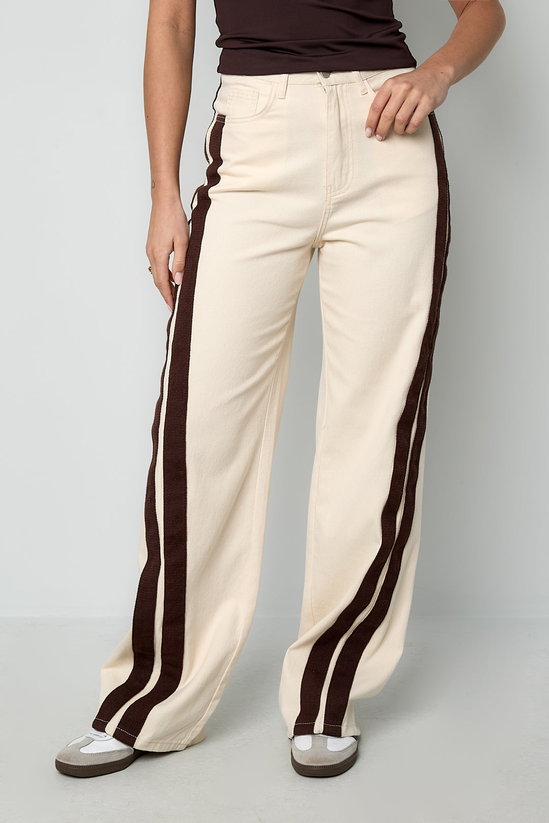 Women's straight-leg jeans with a striped pattern – Statement Stripe – image 2