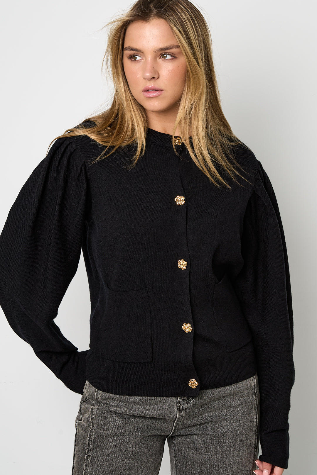 Women's knitted cardigan with a casual look – image 5