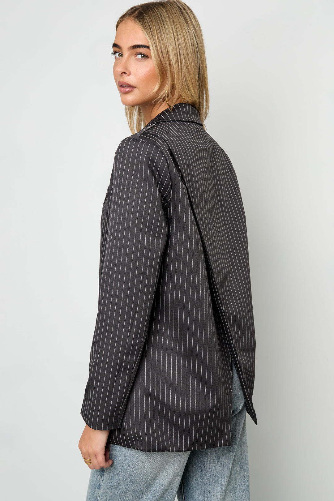 Dames asymmetrische blazer van polyester met strepen – productfoto 2