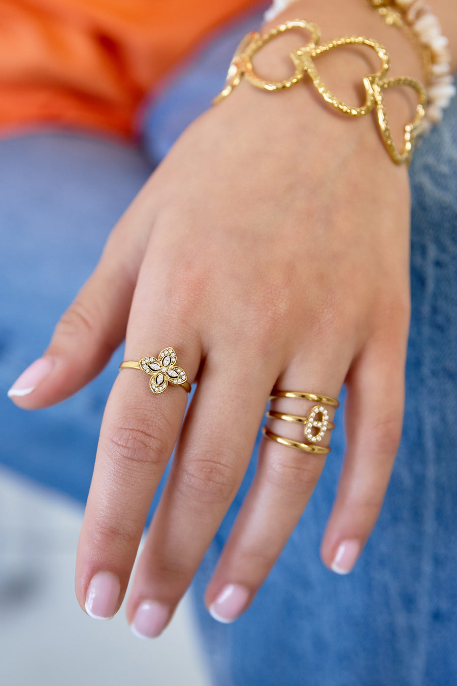 Bague tendance pour femme en acier inoxydable avec motif floral – couleur or