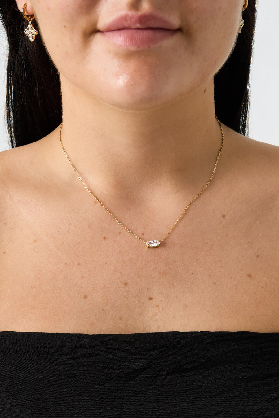 Collier pour femme en acier inoxydable avec pendentif ovale et forme géométrique