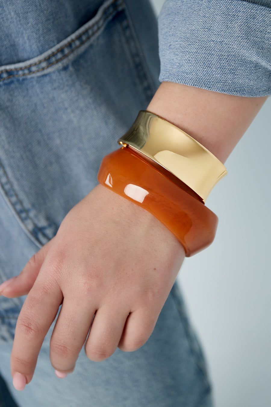Bracelet jonc pour femmes en alliage métallique à forme organique – couleur or