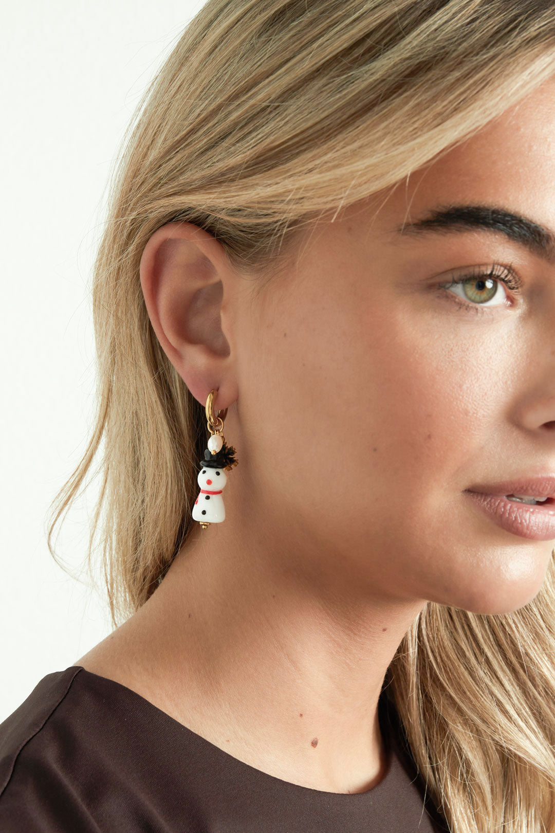 Dangling earrings for women made of stainless steel, pearl, hematite, enamel with cartoon motif – image 2