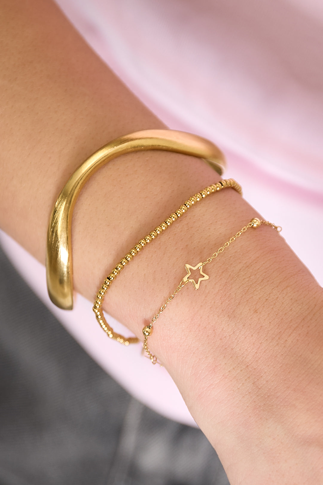 Bracelet jonc pour femme en acier inoxydable motif lignes – doré – photo 3