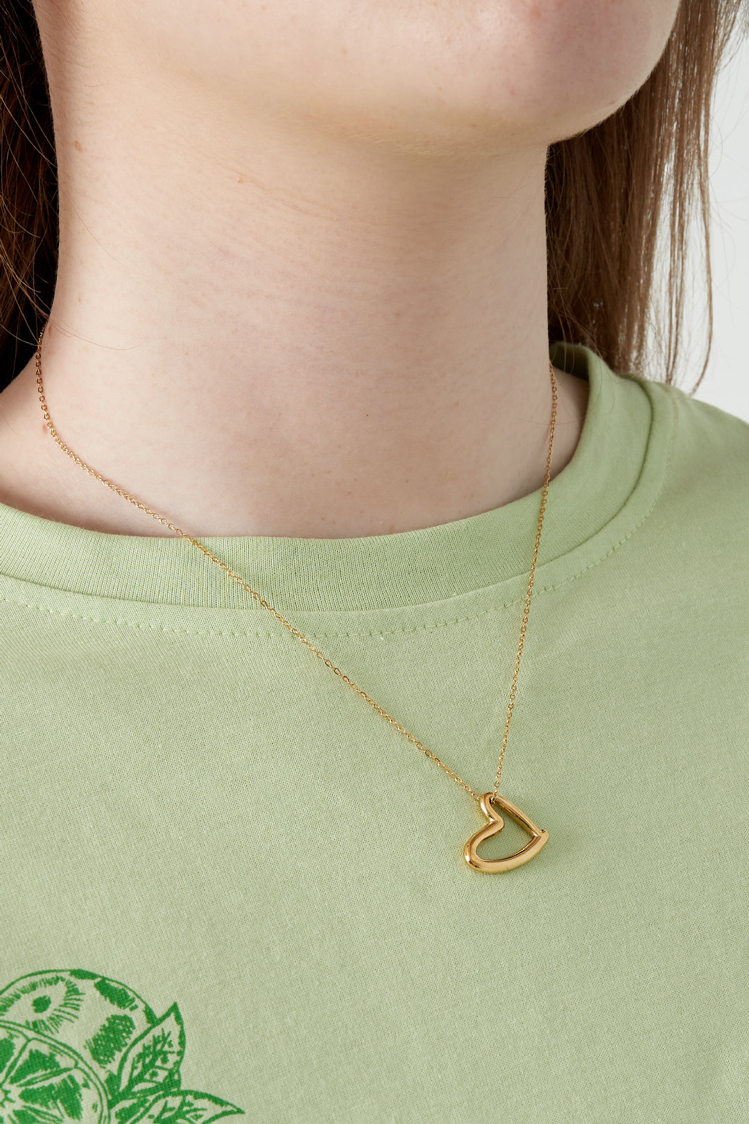 Women's necklace with heart-shaped stainless steel pendant - gold and silver colored – image 2