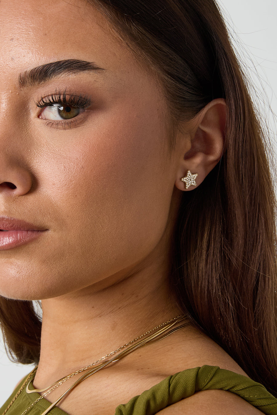Puces d'oreilles pour femmes en acier inoxydable avec motif étoile – couleur or