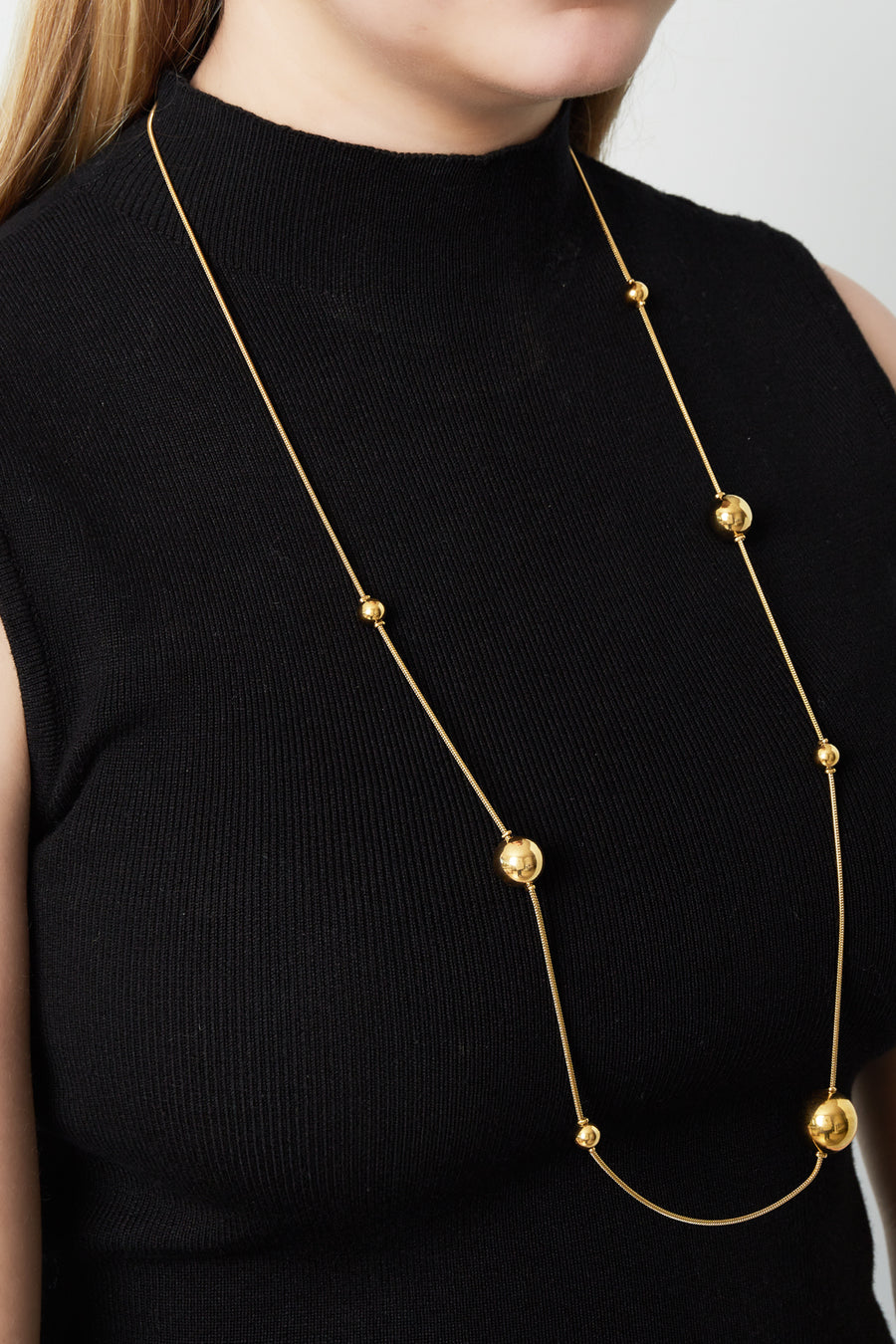 Long collier pour femmes en acier inoxydable avec des pois – décontracté
