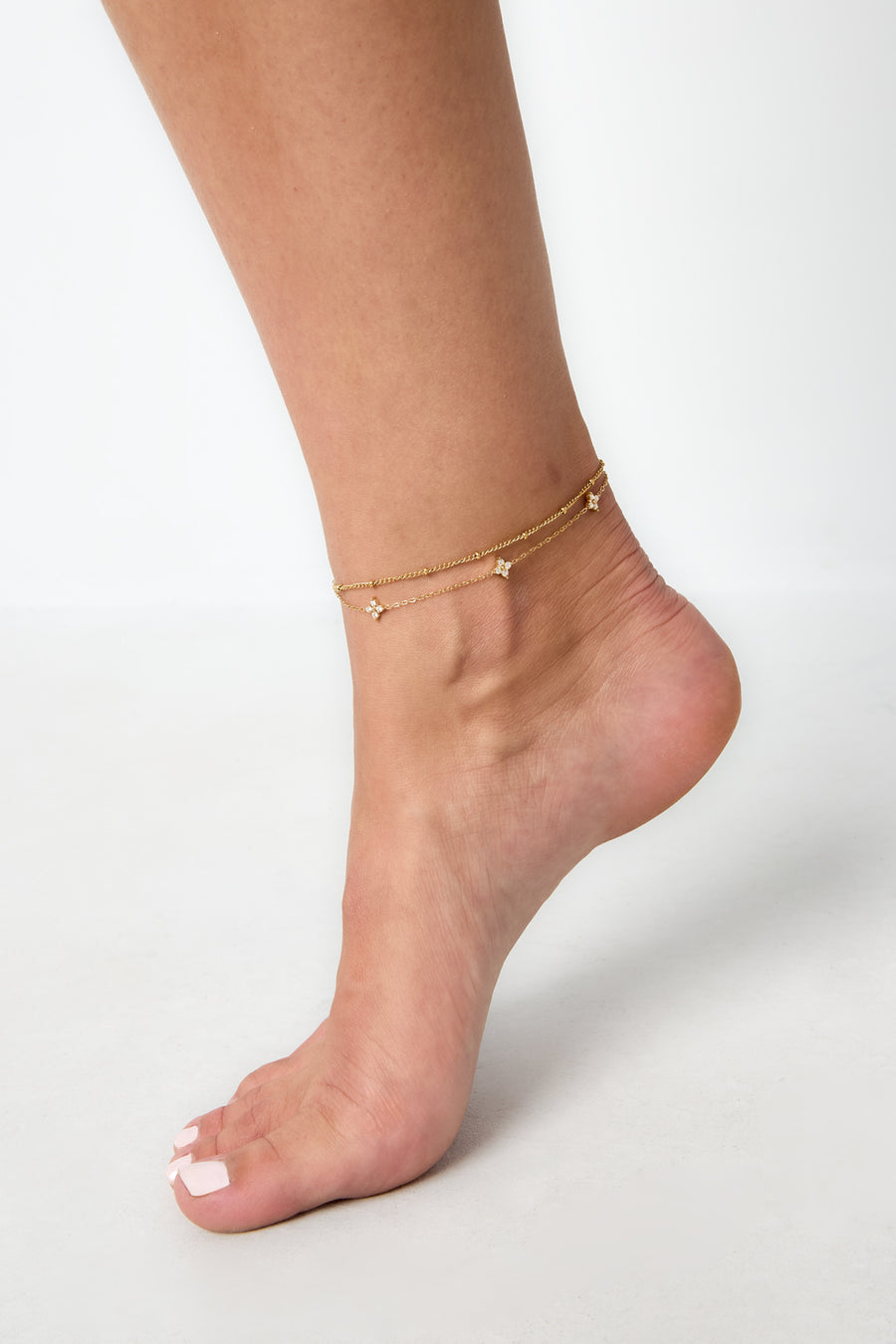 Chaîne de cheville pour femmes en acier inoxydable avec motif étoile – couleur or