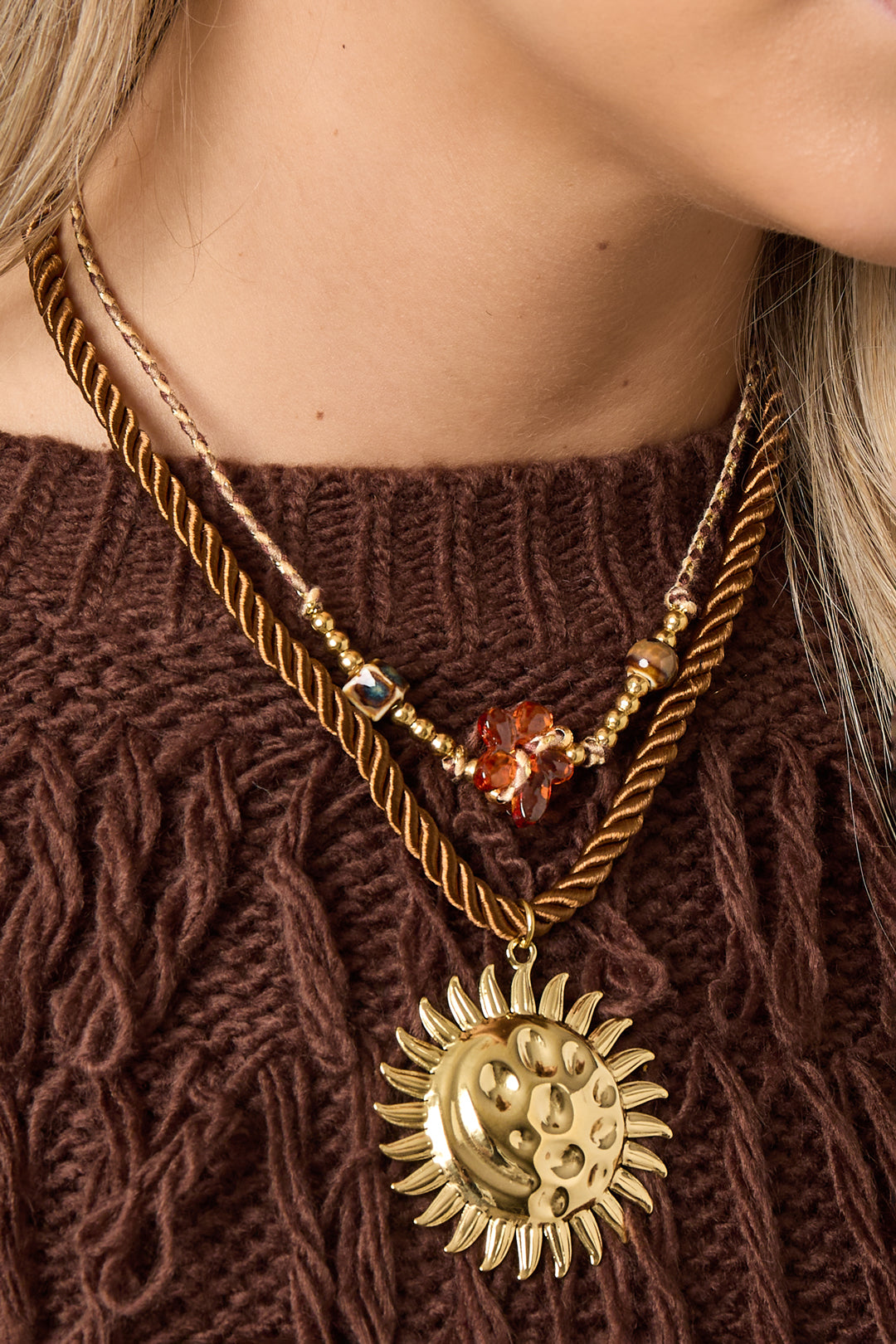 Collier femme pendentif polyester motif soleil – marron café – photo 3
