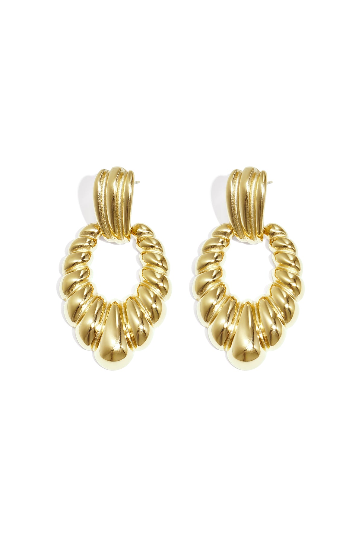 Statement oorbellen schelpmotief