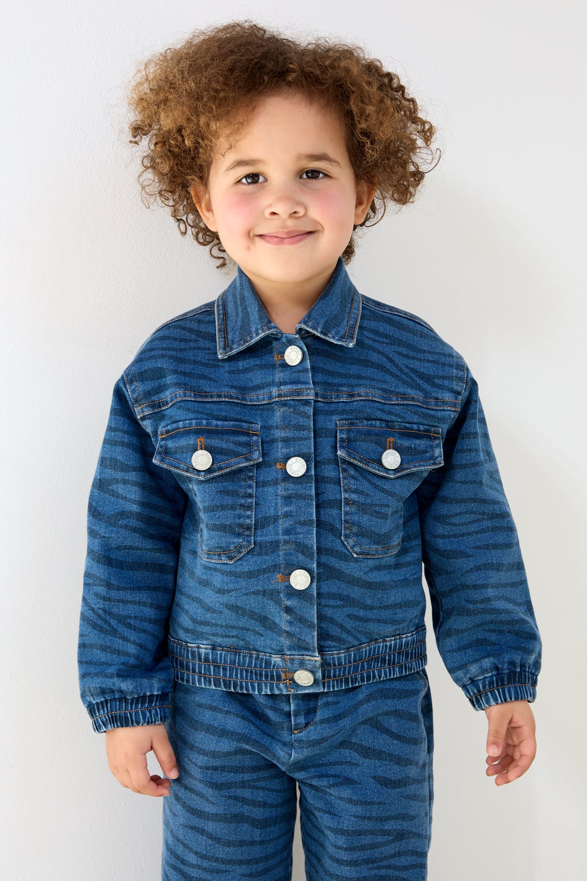 Veste en jean ample pour enfant à rayures – bleu – photo 2