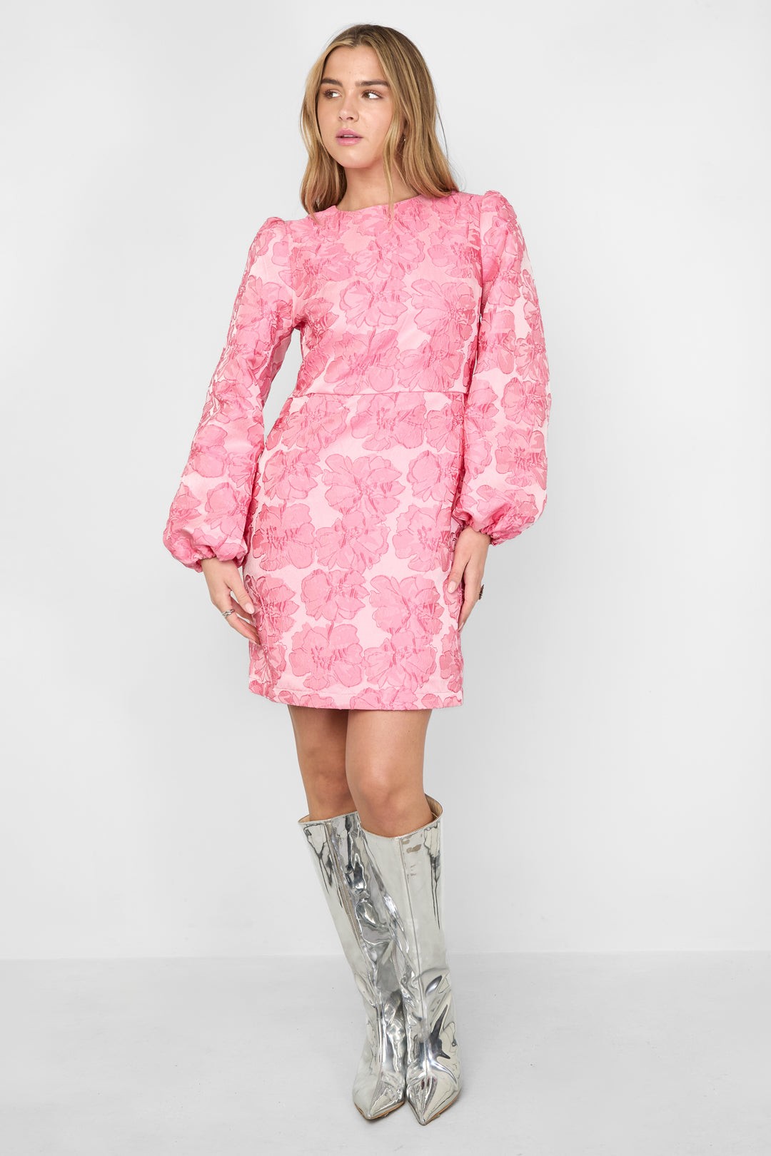 Dames roze Heartbreak jurk met bloemenprint – productfoto 6