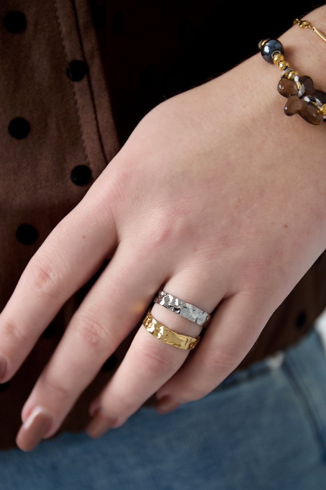 Minimalist stainless steel organic-shaped ring for women – gold coloured – image 2