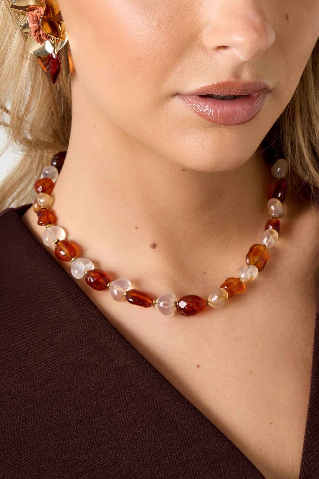 Women's acrylic beaded necklace with heart charm – dark brown – image 3