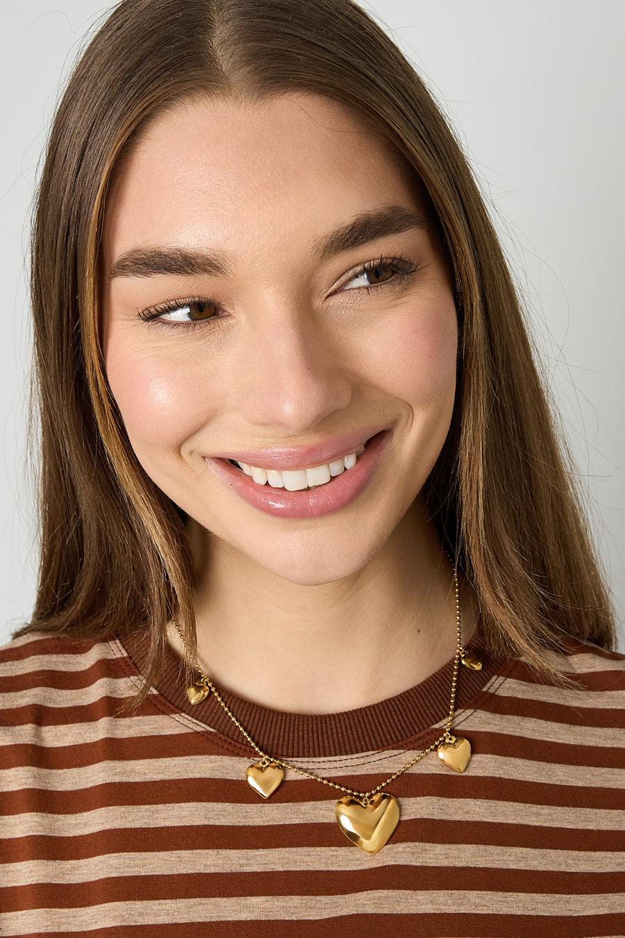 Collier pour femme en acier inoxydable avec pendentif en forme de cœur – couleur or