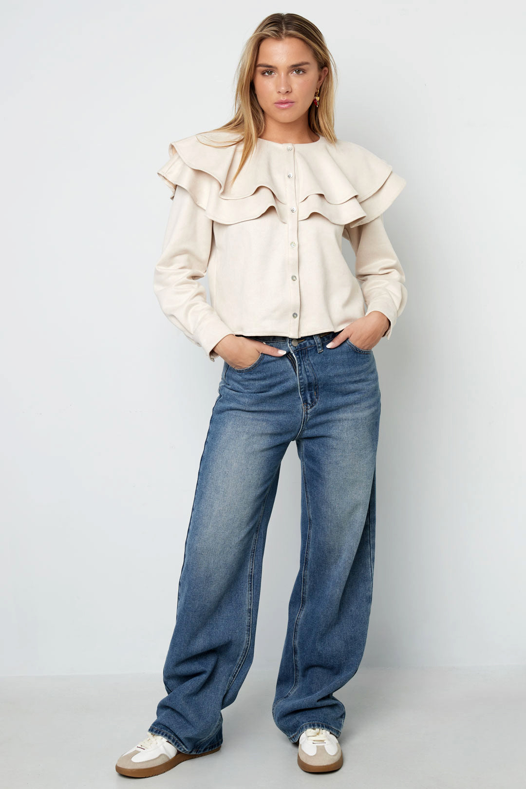 Dames blouse van polyester met rucherand – productfoto 4