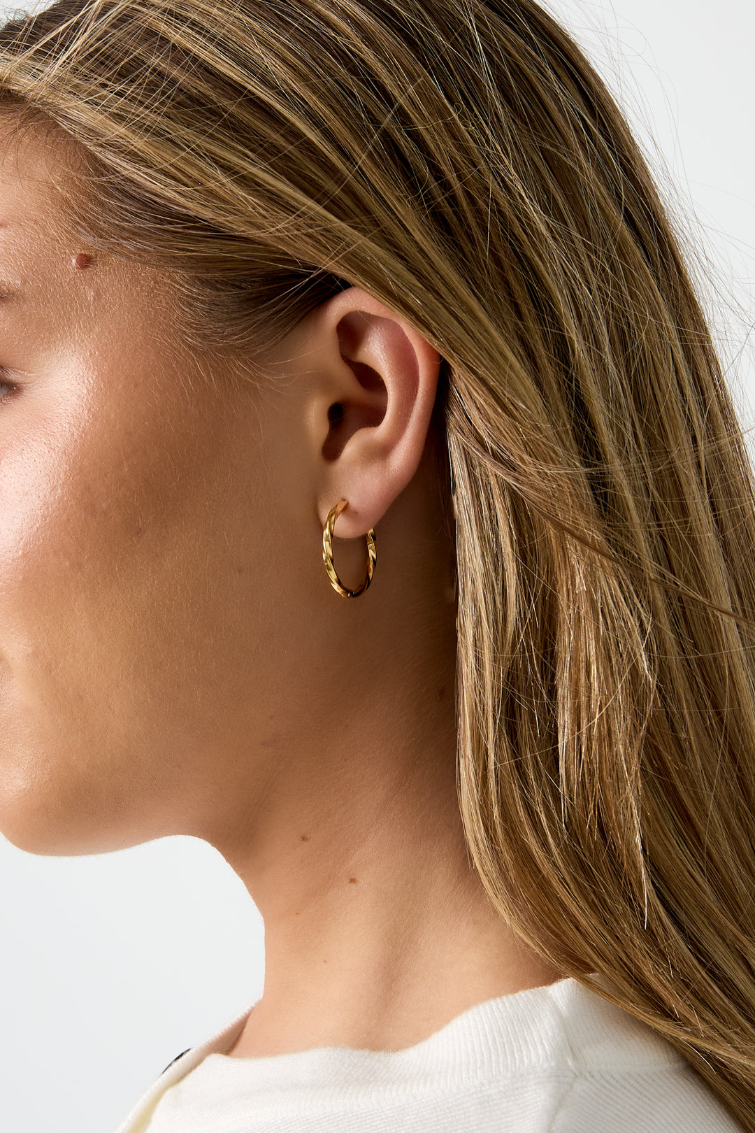 Boucles d'oreilles créoles pour femme en acier inoxydable – doré et argenté – photo 5