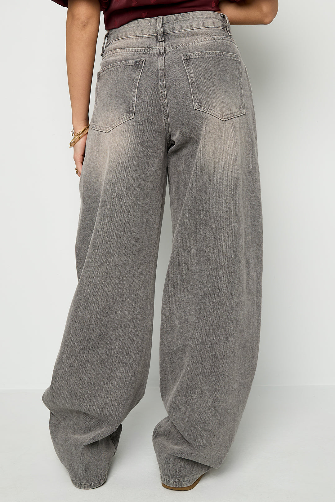 Women's high-waisted wide-leg jeans – image 14