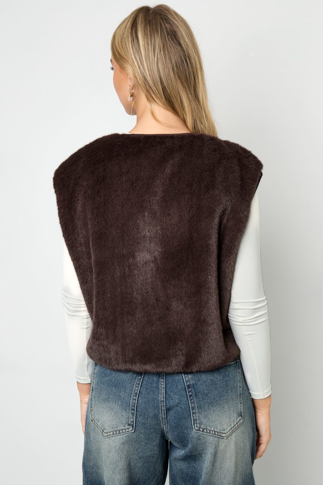 Dames mouwloos gilet van imitatiebont – productfoto 6