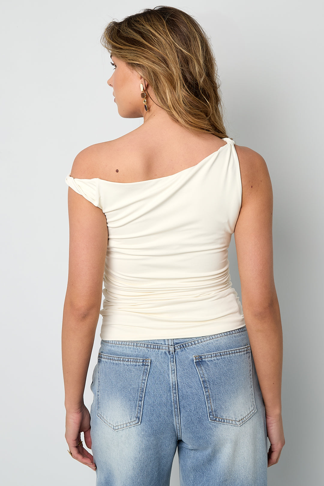 Dames basic tanktop van gebreid nylon in drie kleuren – productfoto 9