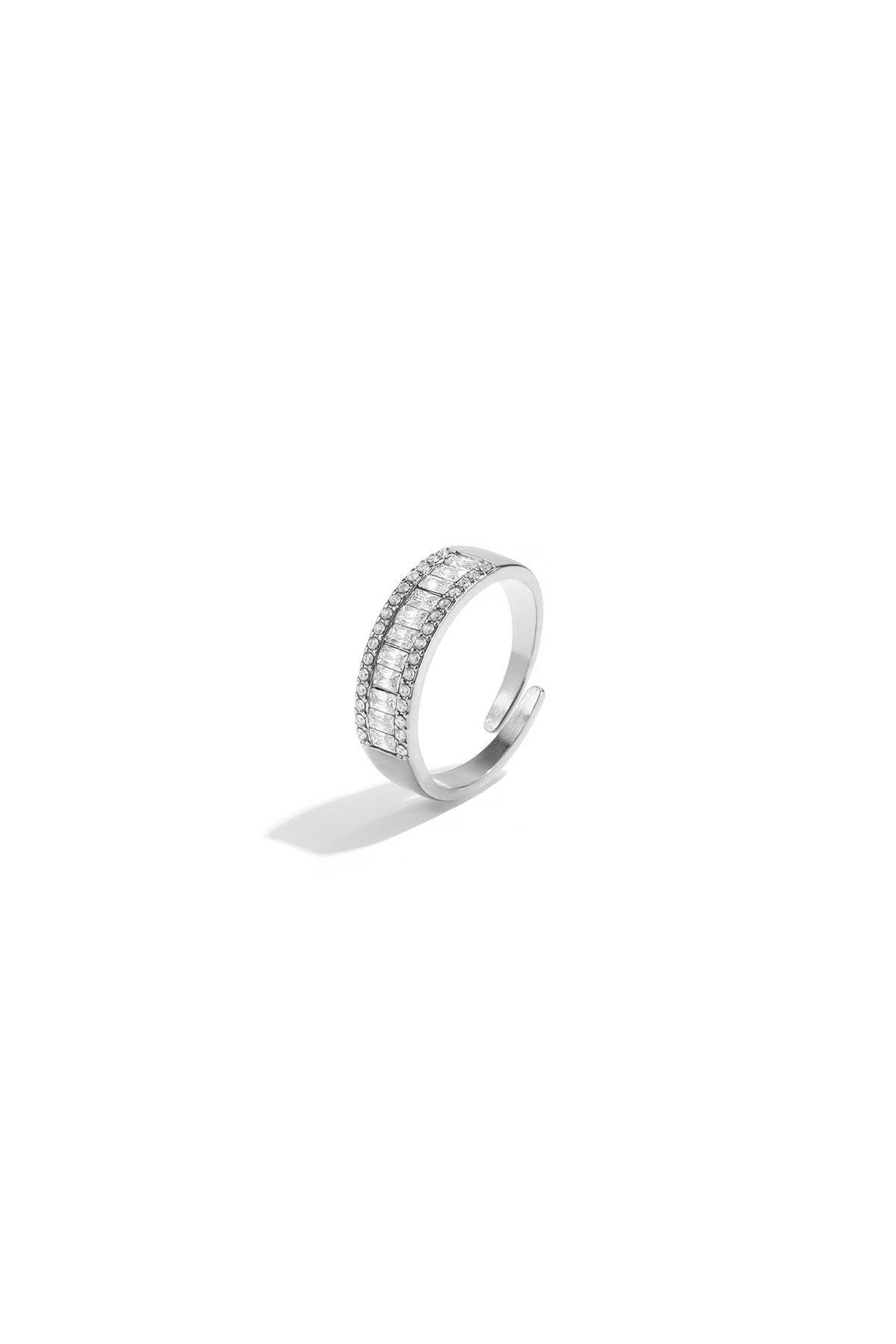 Bague minimaliste pour femme en acier inoxydable avec forme géométrique