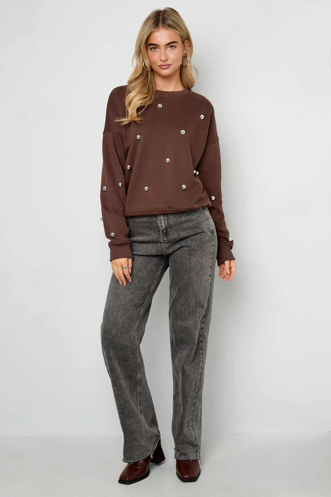 Dames gebreide katoenen trui met studs – productfoto 7