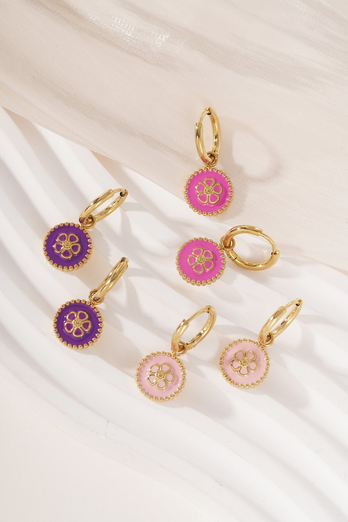 Boucles d'oreilles pendantes pour femmes en acier inoxydable avec motif floral – plusieurs coloris – photo 3
