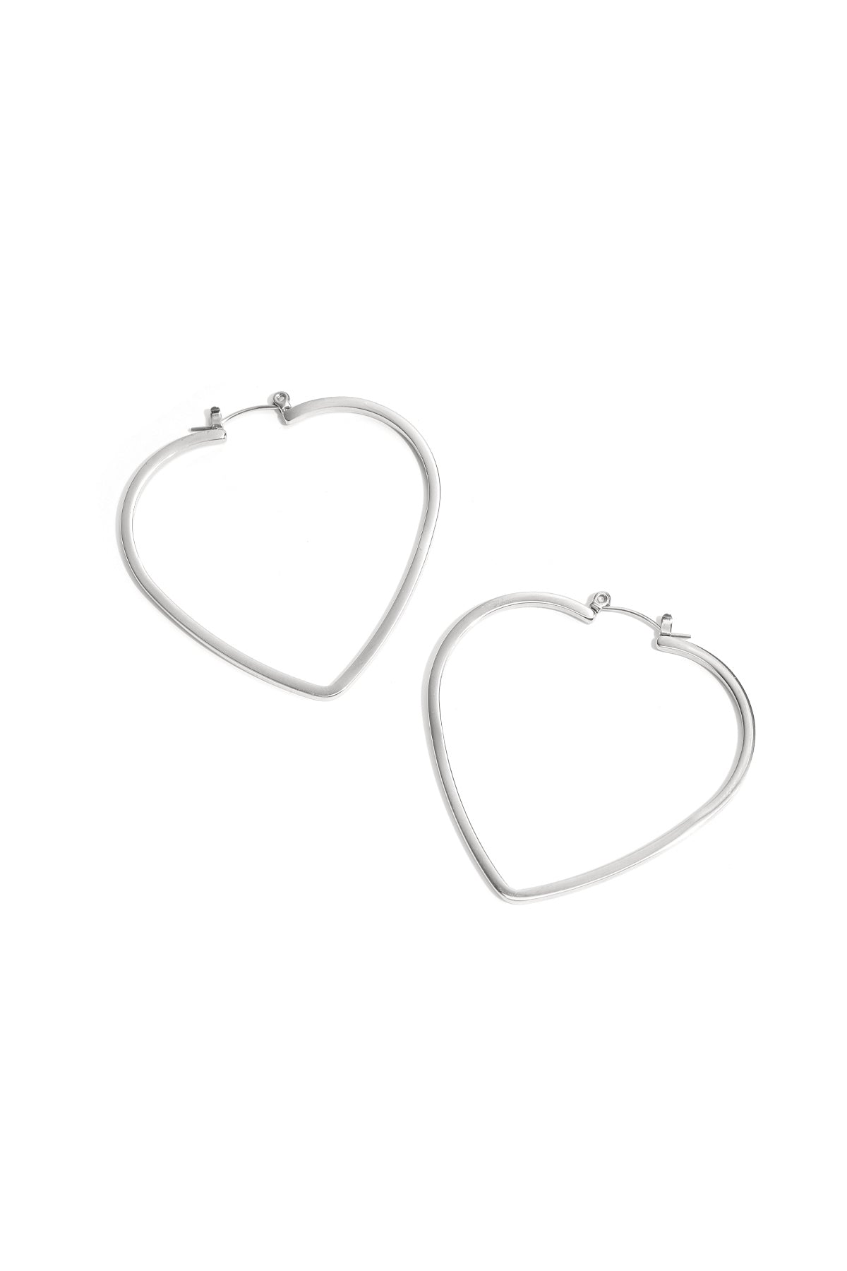Minimalistische hart creolen