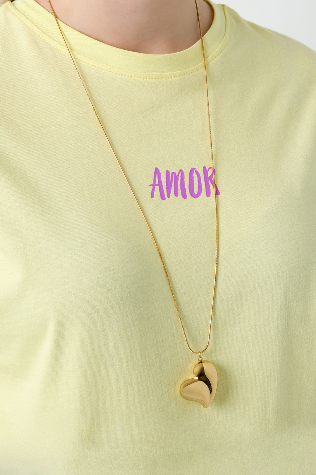 Long stainless steel necklace for women with heart shape – gold-colored – image 2