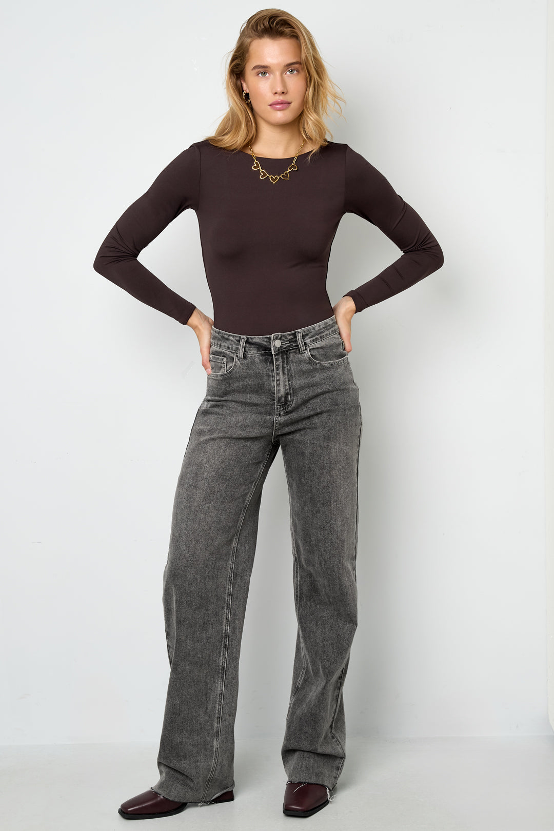 Dames basic body van gebreid nylon in vier kleuren – productfoto 4