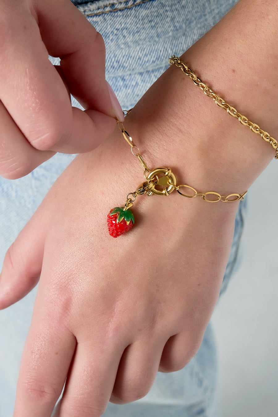 Bracelet à maillons en acier inoxydable pour femme avec détail à maillons – doré