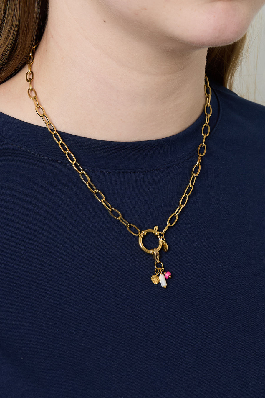 Collier femme en acier inoxydable avec détail chaîne - couleur or