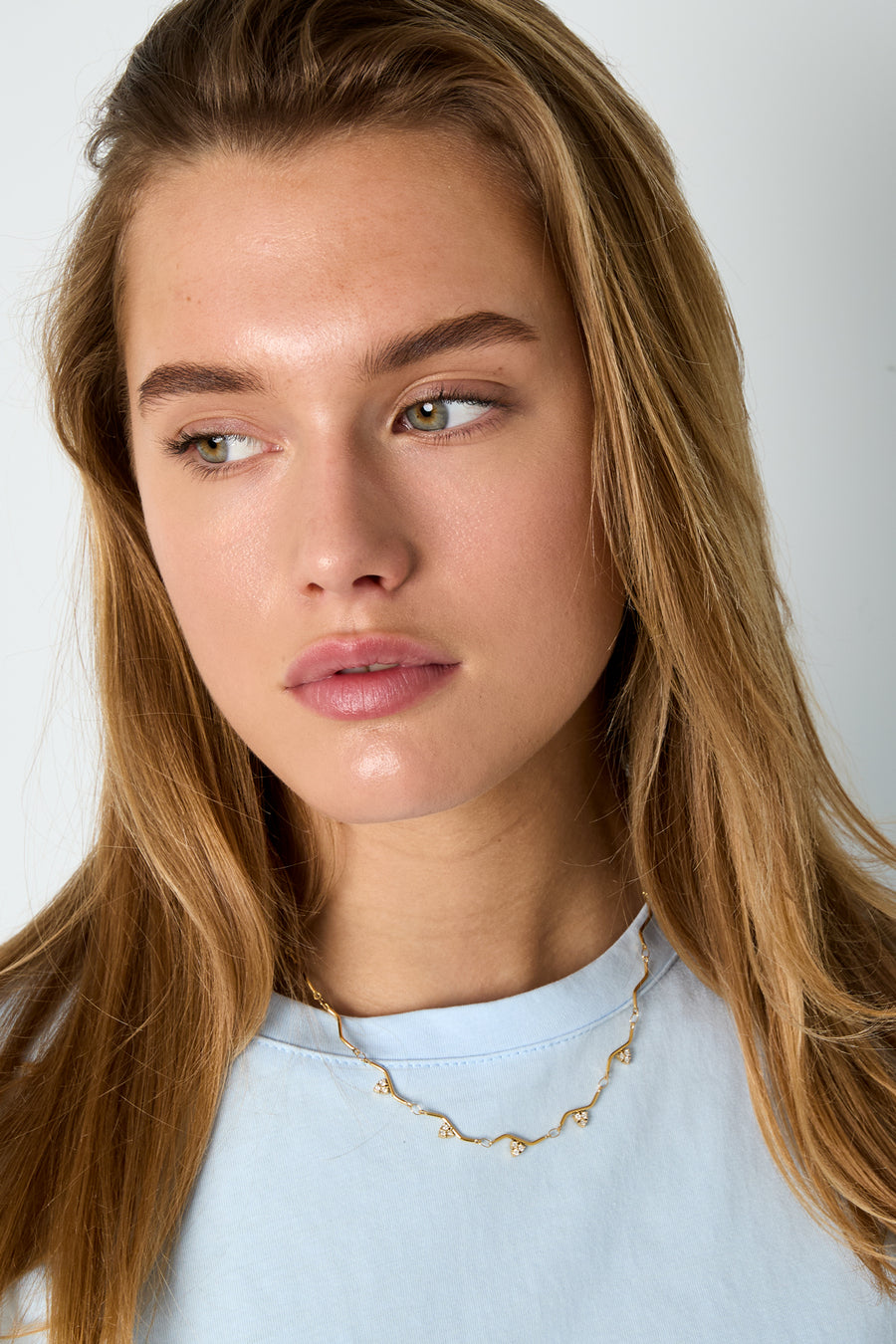 Collier à maillons en acier inoxydable pour femme avec détail de maillons – coloris doré