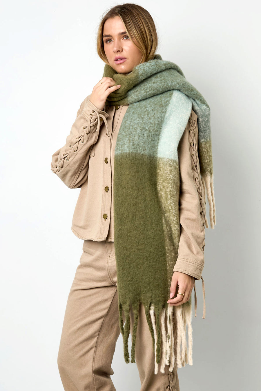 Écharpe d'hiver pour femme 100 % polyester avec mélange de couleurs – plusieurs coloris