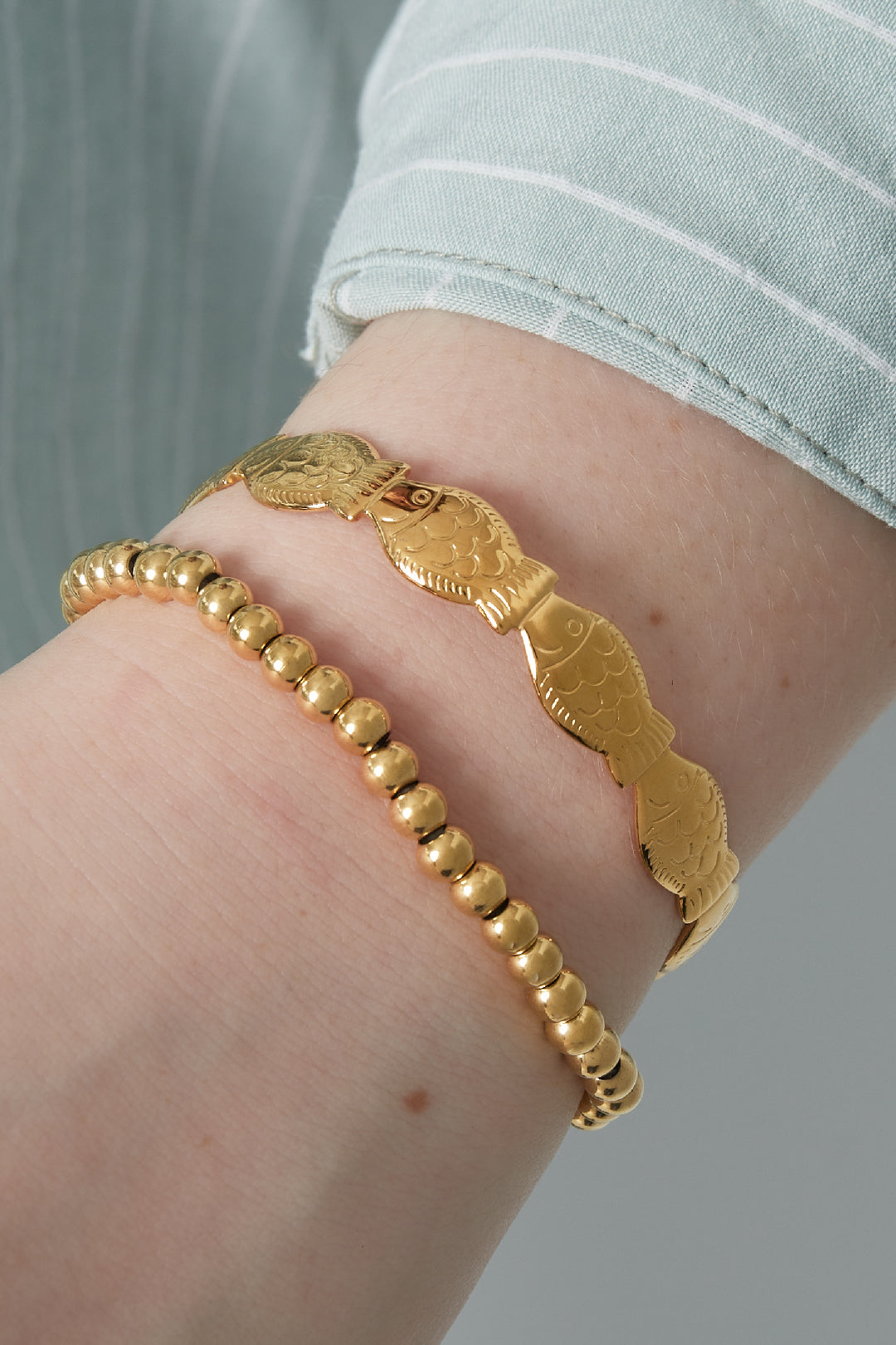 Stainless steel beaded bracelet for women – gold and silver-coloured – image 2